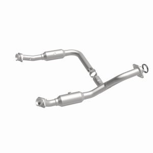 Ford Explorer Catalytic Converter - Magnaflow - OEM Grade Direct-Fit, Y-Pipe Assembly, Federal/EPA Compliant - `06-`10