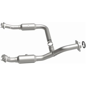 Ford Explorer Sport Trac Catalytic Converter - Magnaflow - OEM Grade Direct-Fit, Y-Pipe Assembly, Federal/EPA Compliant - `07-`10