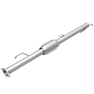 Toyota Tundra Catalytic Converter - Rear - Magnaflow - OEM Grade Direct-Fit - `00-`04