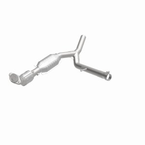 Ford F-150 Catalytic Converter - Magnaflow - OEM Grade Direct-Fit - `04-`08