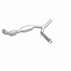 Ford F-150 Catalytic Converter - Magnaflow - OEM Grade Direct-Fit - `04-`08