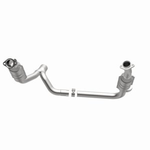 Dodge Ram 1500 Catalytic Converter - Magnaflow - OEM Grade Direct-Fit - 2006