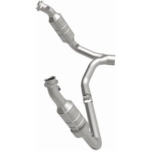 Dodge Ram 1500 Catalytic Converter - Magnaflow - OEM Grade Direct-Fit - 2006