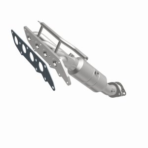 Ford Focus Catalytic Converter - Magnaflow - Direct-Fit, HM Grade - `05-`07