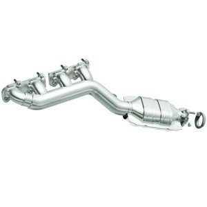 Cadillac SRX Catalytic Converter - Driver Side - Magnaflow - Direct Fit - `04-`09