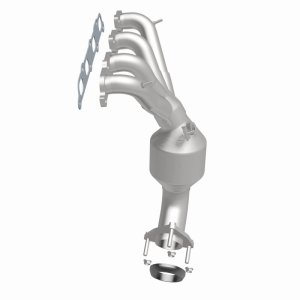 GMC Canyon Catalytic Converter - Magnaflow - Direct Fit - `04-`06