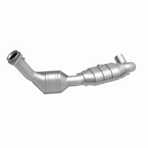 Ford Expedition Catalytic Converter - Magnaflow - Direct-Fit, Federal/EPA Compliant - `01-`02