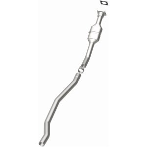 Chrysler Town & Country Catalytic Converter - Magnaflow - OEM Grade Federal/EPA Compliant Direct-Fit - `01-`04