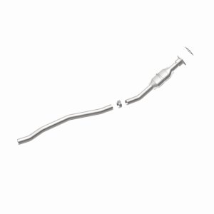 Chrysler Town & Country Catalytic Converter - Magnaflow - OEM Grade Federal/EPA Compliant Direct-Fit - `01-`04