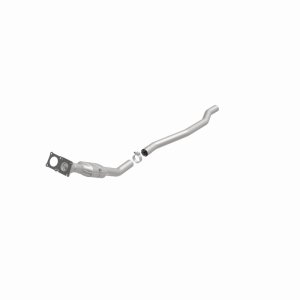 Chrysler Town & Country Catalytic Converter - Magnaflow - OEM Grade Federal/EPA Compliant Direct-Fit - `01-`04