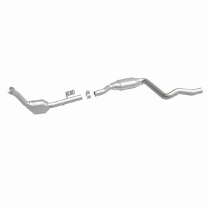 Mercedes-Benz M Class Catalytic Converter - Underbody - Magnaflow - OEM Grade Direct-Fit - `03-`05