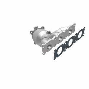 Land Rover LR2 Catalytic Converter - Magnaflow - OEM Grade Direct-Fit Manifold (Federal/EPA Compliant) - `08-`12