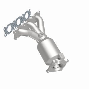 Land Rover LR2 Catalytic Converter - Magnaflow - OEM Grade Direct-Fit Manifold (Federal/EPA Compliant) - `08-`12