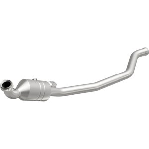 Mercedes-Benz R350 Catalytic Converter - Underbody - Magnaflow - OEM Grade Direct-Fit - `06-`11