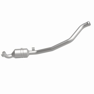 Mercedes-Benz R350 Catalytic Converter - Underbody - Magnaflow - OEM Grade Direct-Fit - `06-`11