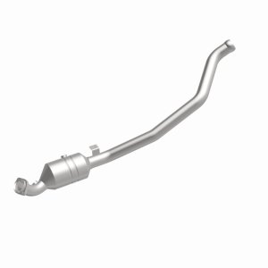 Mercedes-Benz R350 Catalytic Converter - Underbody - Magnaflow - OEM Grade Direct-Fit - `06-`11