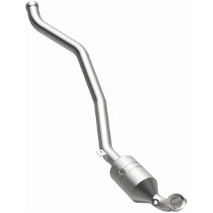 Mercedes-Benz R350 Catalytic Converter - Underbody - Magnaflow - OEM Grade Direct-Fit - `06-`11
