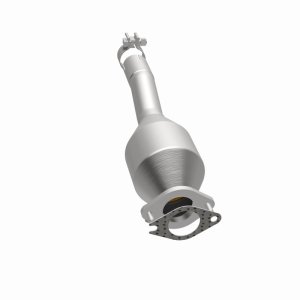 Ford Transit Connect Catalytic Converter - Underbody - Magnaflow - OEM Grade Direct-Fit - `10-`13 Ford Transit Connect Catalytic Converter - Underbody - Magnaflow - OEM Grade Direct-Fit - `10-`13