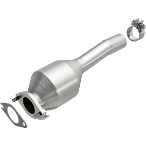 Ford Transit Connect Catalytic Converter - Underbody - Magnaflow - OEM Grade Direct-Fit - `10-`13 Ford Transit Connect Catalytic Converter - Underbody - Magnaflow - OEM Grade Direct-Fit - `10-`13