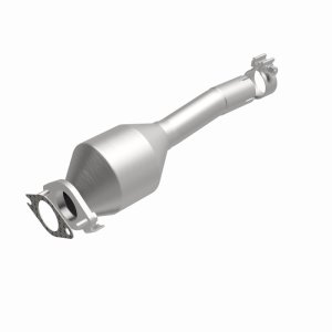 Ford Transit Connect Catalytic Converter - Underbody - Magnaflow - OEM Grade Direct-Fit - `10-`13 Ford Transit Connect Catalytic Converter - Underbody - Magnaflow - OEM Grade Direct-Fit - `10-`13