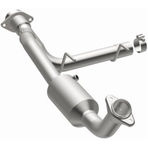 Lincoln Navigator Catalytic Converter - Magnaflow - Direct Fit - `05-`06