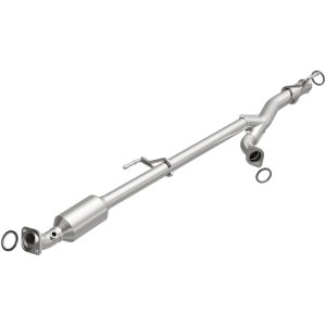 Toyota Tundra Catalytic Converter - Magnaflow - Direct-Fit - `05-`06 Toyota Tundra Catalytic Converter - Magnaflow - Direct-Fit - `05-`06