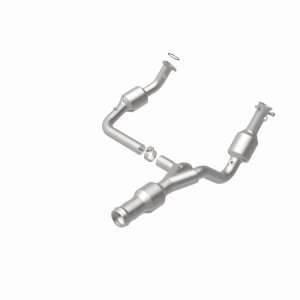 Cadillac Escalade Catalytic Converter - Magnaflow - Direct Fit - `11-`14