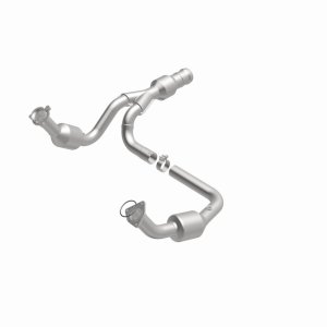 GMC Yukon Catalytic Converter - Magnaflow - Direct Fit - `11-`14
