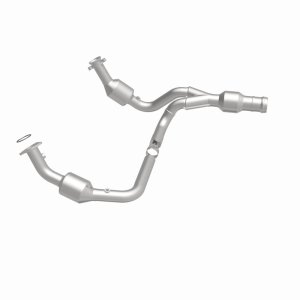GMC Yukon Catalytic Converter - Magnaflow - Direct Fit - `11-`14