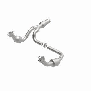 GMC Yukon Catalytic Converter - Magnaflow - Direct Fit - `11-`14