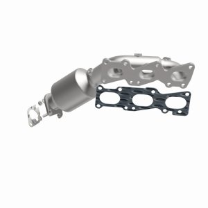 Hyundai Genesis Catalytic Converter - Magnaflow - OEM Grade Federal / EPA Compliant Direct-Fit - `09-`11