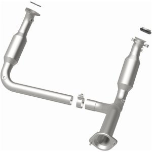 Chevrolet Silverado 1500 Catalytic Converter - Magnaflow - California Grade CARB Compliant Direct-Fit - `07-`09