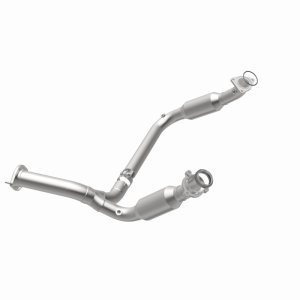Chevrolet Silverado 1500 Catalytic Converter - Magnaflow - California Grade CARB Compliant Direct-Fit - `07-`09