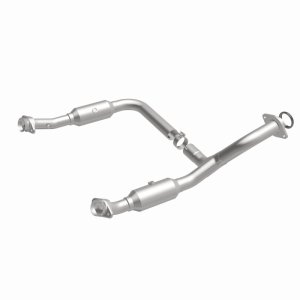 Ford Explorer Catalytic Converter - Magnaflow - California Grade CARB Compliant Direct-Fit - 2006