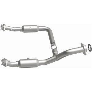 Ford Explorer Catalytic Converter - Magnaflow - California Grade CARB Compliant Direct-Fit - 2006