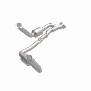 Jeep Commander Catalytic Converter - Magnaflow - California Grade CARB Compliant Direct-Fit - `06-`10 Jeep Commander Catalytic Converter - Magnaflow - California Grade CARB Compliant Direct-Fit - `06-`10