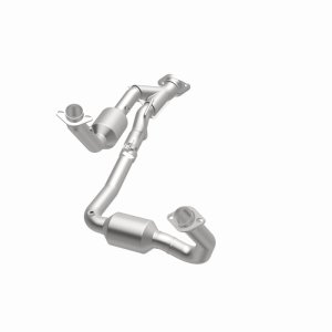 Jeep Commander Catalytic Converter - Magnaflow - California Grade CARB Compliant Direct-Fit - `06-`10 Jeep Commander Catalytic Converter - Magnaflow - California Grade CARB Compliant Direct-Fit - `06-`10