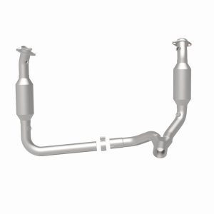 Dodge Ram 1500 Catalytic Converter - Magnaflow - Direct Fit, CARB Compliant - 2006