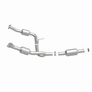 Ford Explorer Catalytic Converter - Magnaflow - Direct Fit - `04-`05