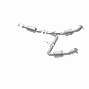 Ford Explorer Catalytic Converter - Magnaflow - Direct Fit - `04-`05