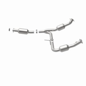 Ford Explorer Catalytic Converter - Magnaflow - Direct Fit - `04-`05