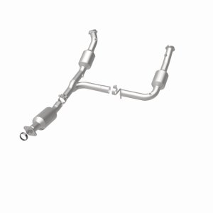 Ford Explorer Catalytic Converter - Magnaflow - Direct Fit - `04-`05