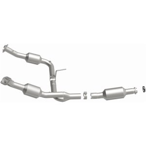 Ford Explorer Catalytic Converter - Magnaflow - Direct Fit - `04-`05