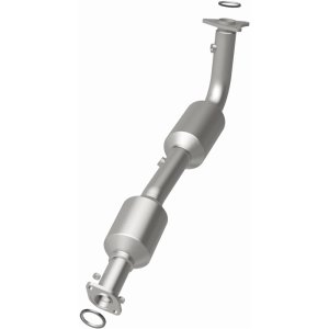 Toyota Tundra Catalytic Converter - Magnaflow - California Grade CARB Compliant Direct-Fit - `07-`13