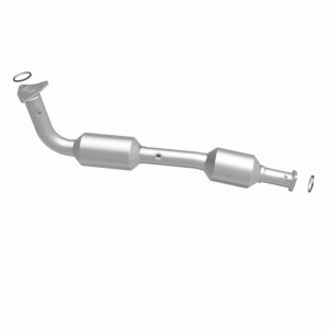 Toyota Tundra Catalytic Converter - Magnaflow - California Grade CARB Compliant Direct-Fit - `07-`13