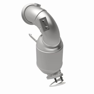 Chevrolet Cruze Catalytic Converter - Magnaflow - California Grade CARB Compliant Direct-Fit - `16-`17