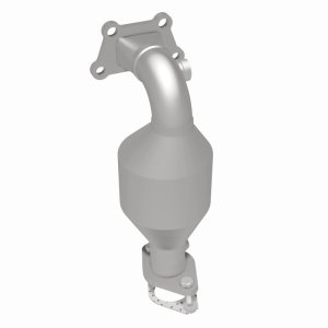 Chevrolet Impala Catalytic Converter - Magnaflow - California Grade CARB Compliant Direct-Fit - `12-`13