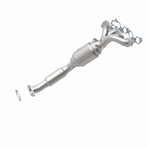 Ford Focus Catalytic Converter - Magnaflow - California Grade CARB Compliant Direct-Fit - `09-`10