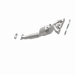 Ford Focus Catalytic Converter - Magnaflow - California Grade CARB Compliant Direct-Fit - `09-`10