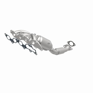 Ford Focus Catalytic Converter - Magnaflow - California Grade CARB Compliant Direct-Fit - `09-`10